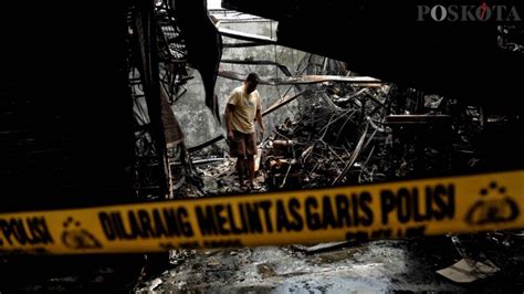 Kios Pasar Mobil Kemayoran Terbakar Kerugian Capai Rp Miliar