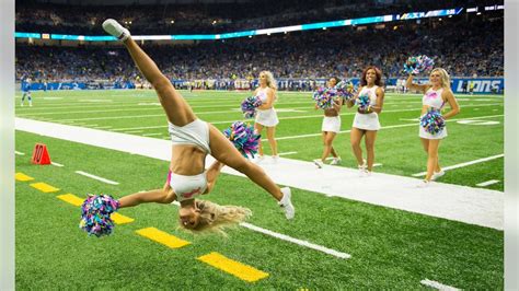 Sexy Pics On Twitter Blonde Cheerleader Shows Off Her Skills And Her