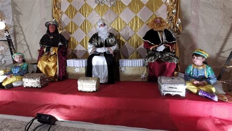 Los Reyes Magos Llenan De Ilusi N Las Calles De La Zarza De Pumareda