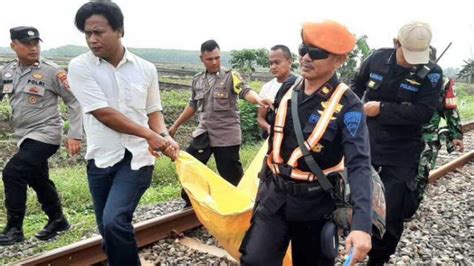 Innalillahi Wanita Tewas Tertabrak Kereta Api Di Cirebon Korban