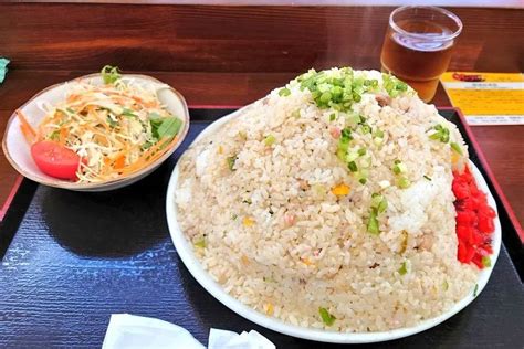 【オモウマイ店】半チャーハン1キロでなんと250円！？山内食堂（秋田県横手市）のメニューや場所！口コミも ぐるため！