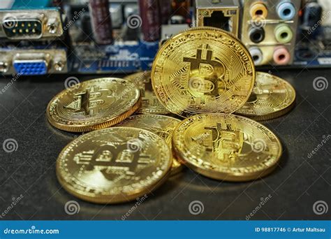 Crypto Currency Gold Bitcoins Btc Bit Coin Macro Shots Crypto Currency Bitcoin Coins Stock