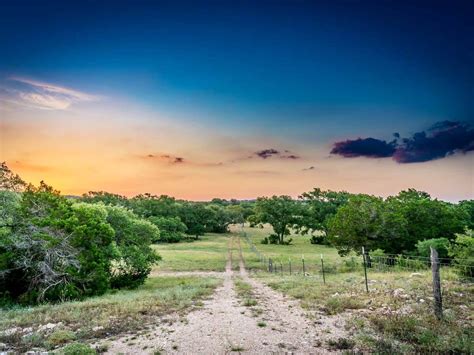 Review A Gorgeous Fun Retreat · Pecan River Ranch · Tx Hill Country Rental