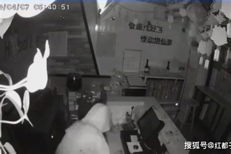 小店频繁失窃 小偷竟是熟人奶茶店