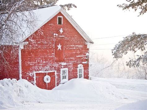 10 Beautiful Snow Covered Barn Photos Barn Photos Barn Pictures Red