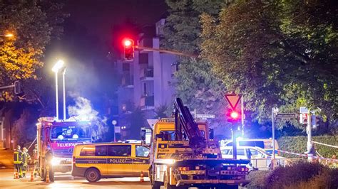 Tragischer Unfall in Frankfurt Für E Bike Fahrer kommt jede Hilfe zu spät