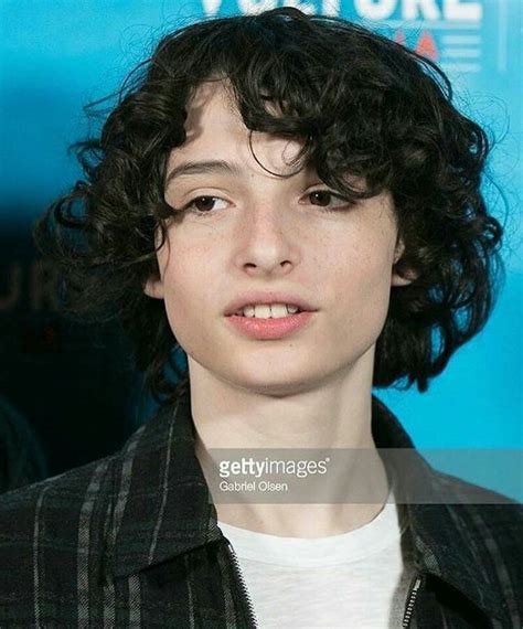 Pin De Alias En Finn Wolfhard Chicos Famosos Famosos Novios