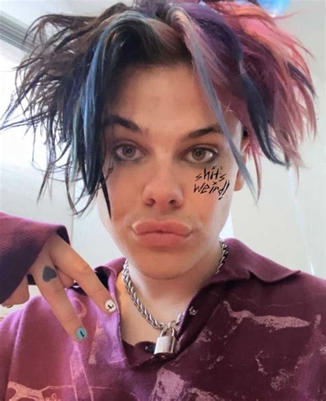 Yungblud 🖤🖤🖤 In 2021 Black Hearts Club Natural Hair Color Yung Blud