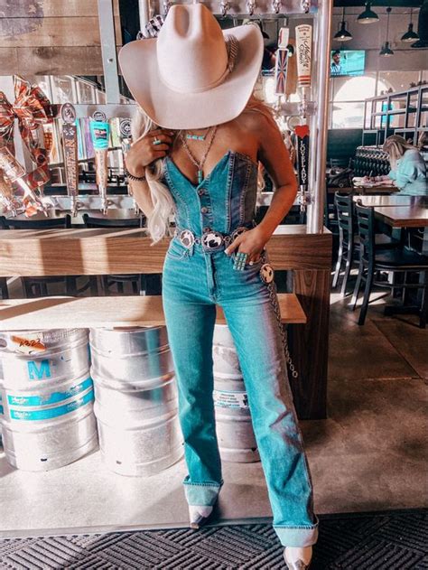 Baddie Cowgirl Outfits Trendsetting Styles For The Modern Western Vixen