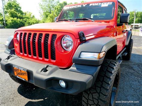 Lifted Jeep Gladiator Features and Specs | Sherry 4x4