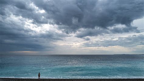 Nice Baignade Interdite Sur Plusieurs Plages En Raison De Fortes