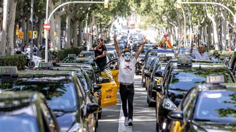 Els Taxistes De Barcelona Desconvoquen La Vaga Prevista Per A Avui