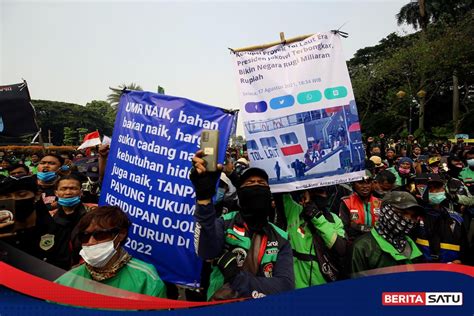 Unjuk Rasa Pengemudi Ojek Daring