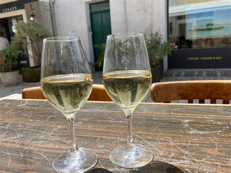 Pinot Grigio Vs Chardonnay A Head To Head Comparison For Wine Lovers