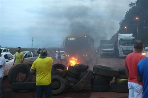 Sil Ncio De Bolsonaro Vira Sinal Verde Para Mobiliza O De Extremistas