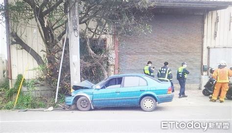 快訊／桃園蘆竹轎車自撞電桿 3女夾困1人命危搶救中 Ettoday社會新聞 Ettoday新聞雲