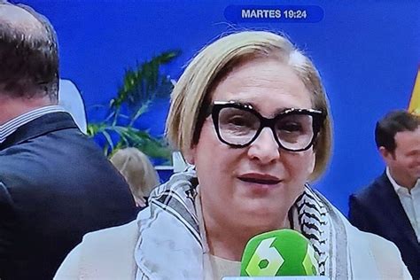 Ada Colau Se Transforma