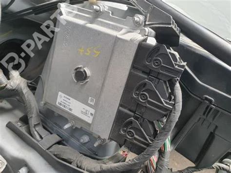 Engine Control Unit Ecu Dacia Sandero Ii Tce B M B Ma