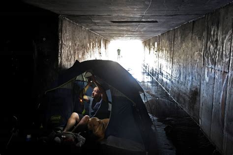 Las Vegas flooding highlights dangers to homeless living in tunnels | Local