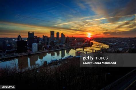 Pittsburgh Skyline Sunrise Photos and Premium High Res Pictures - Getty ...