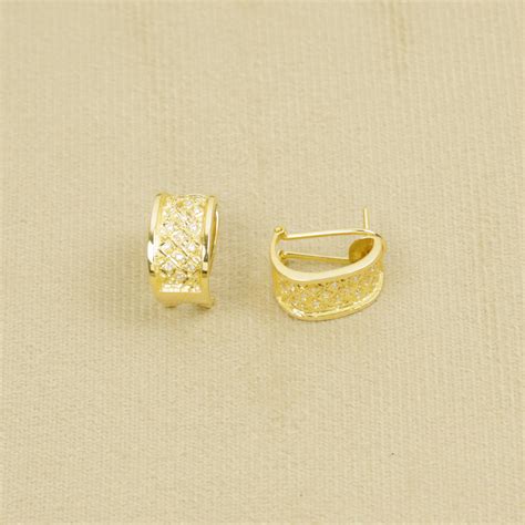 Brinco Meia Argola Colmeia 0 16 Ct De Diamantes Em Ouro Amarelo