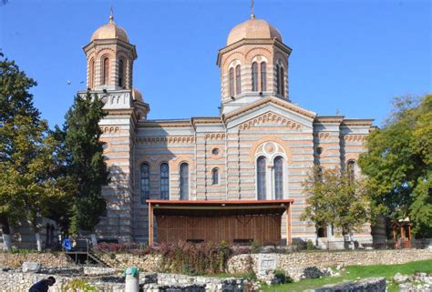 Byzantine Architecture in Eastern Europe — Survival Rather than Revival