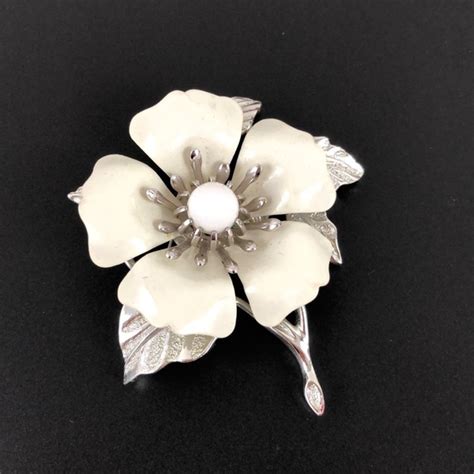 Sarah Coventry Jewelry Vintage Sarah Coventry Enamel Flower Pin