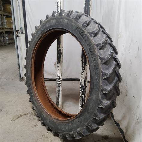 Used320 90R50 BKT Tires Agrimax RT 945 R 1W Agricultural Tires For