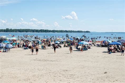 Venise En Qu Bec Profite De La Pand Mie Le Canada Fran Ais