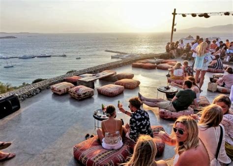 17 Best Bars & Clubs in Mykonos Town - Nightlife & Parties