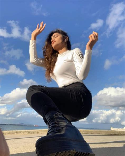 Sakshi Dwivedi Hot Photoshoot TeluguBulletin