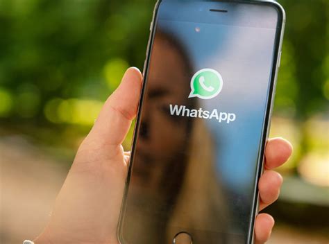 Whatsapp Addio Per Milioni Di Utenti Ora C Anche La Data Da