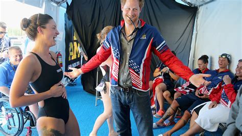 Prince Harry will donate a U.S. veteran's Invictus medal to medics