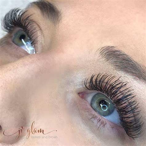 Classic Eyelash Extensions By Jvglam Eyelashextensions Classiclashes Eyelash Extentions