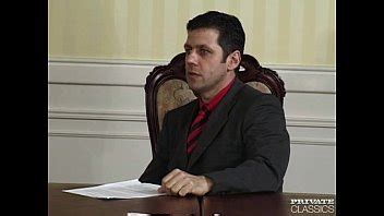 Orgía anal en la oficina XVIDEOS