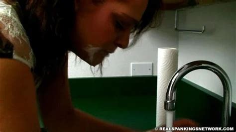 spanking を視聴 Spanking Spanking Punishment Fetish Porn SpankBang