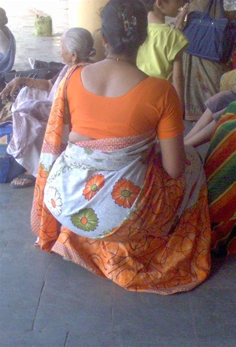 Indian Actor Actress Profiles Desi Indian Aunties Girls Pics Hot Aunty Back Show 2