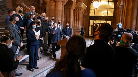 G.O.P. Seeks to Erase Democratic Supermajority in New York Legislature