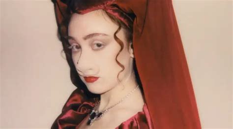 Lirik Dan Makna Lagu Good Luck Babe Chappell Roan Narasi TV