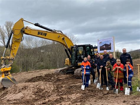 Spatenstich F Rs Neue Feuerwehrhaus Freiwilligen