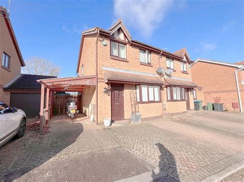 3 Bed Semi Detached House To Rent In Aintree Close Bletchley Milton