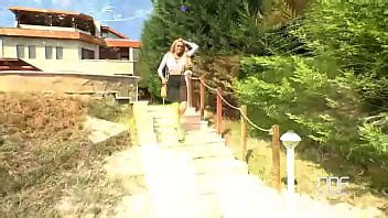 Un rêve humide de milfs un étalon suce du sperme sur sa chatte XVIDEOS