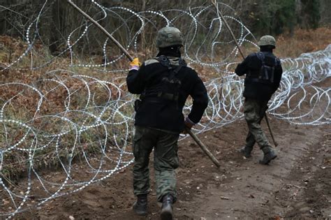 Sprawdziliśmy jak przebiega budowa zapory na granicy z Rosją RMF 24