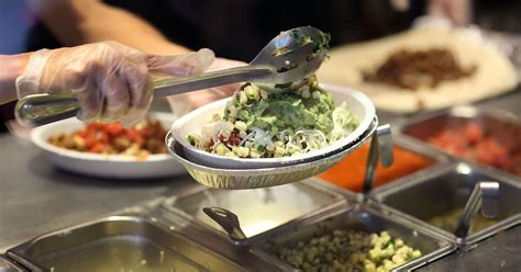 Chipotle's New Vegan and Vegetarian Bowls Take Out the Guesswork