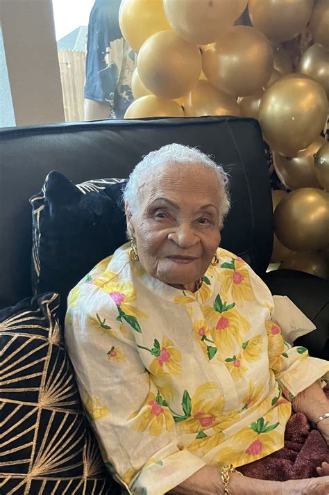 Surrounded by friends and family, oldest Tulsa Race Massacre survivor