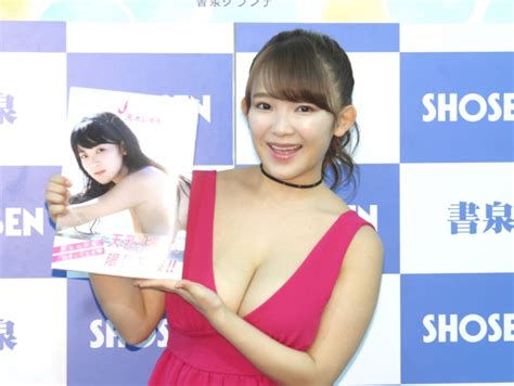 天木じゅん、“天乳”に加え“お尻の線”も解禁したセカンド写真集「最大露出です！」 エンタメ ニュース ｜クランクイン！