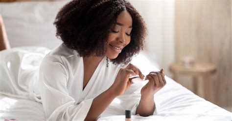 Oubliez les ongles nude voici manucures tendance à essayer en