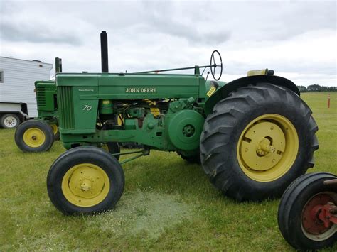 john deere  gas tractor