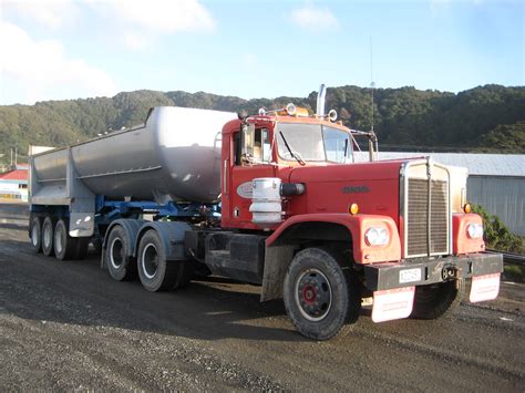 LW Kenworth Early 70 S LW Kenworth Working On Demolition Flickr