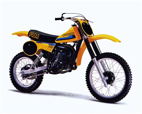 Maxxis Tires Classic Steel 136 1981 Suzuki RM125 PulpMX